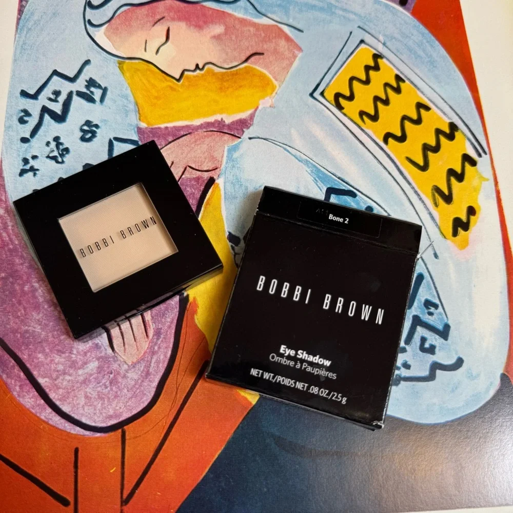 Bobbi Brown Bone 2 DISCONTINUED Original Formula Eye Shadow (2.5 g / 0.08 oz)